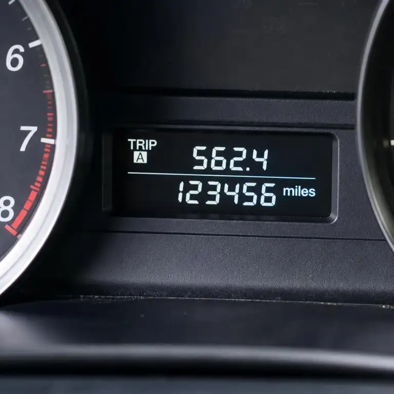 Instrument cluster odometer